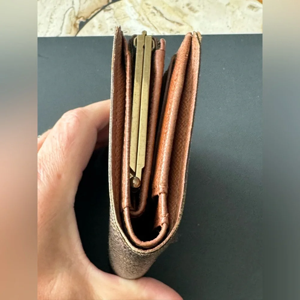 Louis Vuitton Viennois Bifold Kisslock Wallet - Very Good Condition - Picture 7 of 8